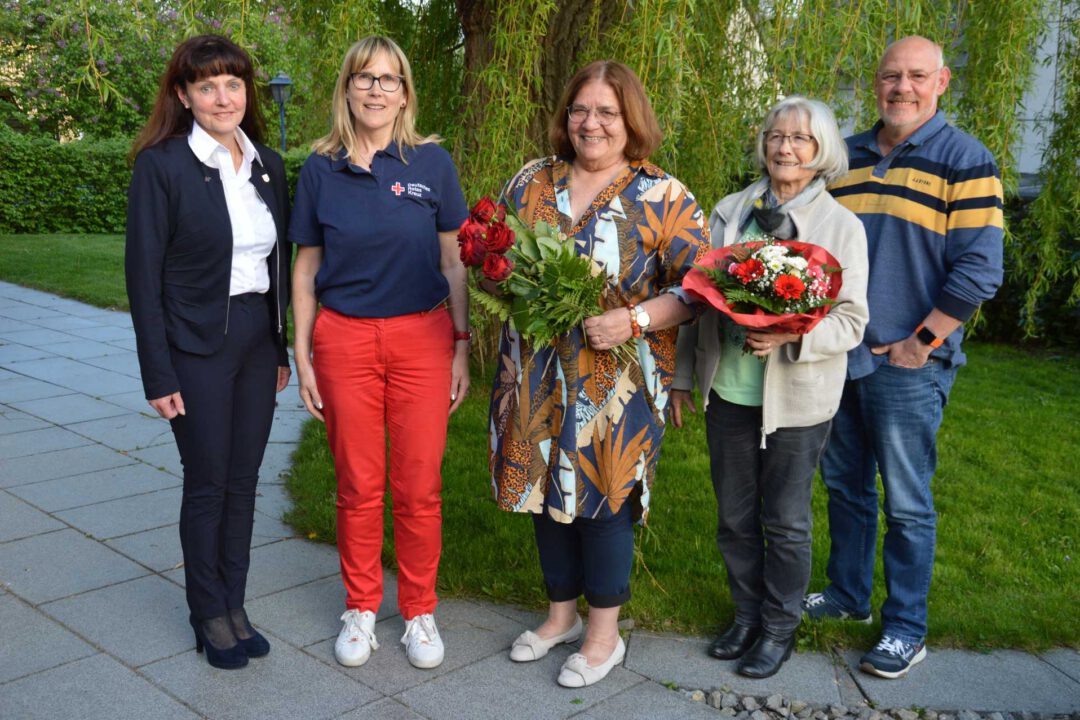 Gruppenbild alter und neuer Vorstand